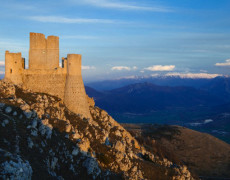 Il castello di Rocca Calascio tra i 15 più belli al mondo.